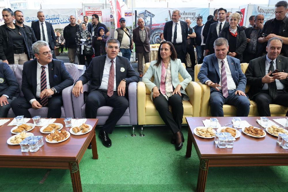 Makü Fuar Alanında İlgi Odağı Oldu! 2