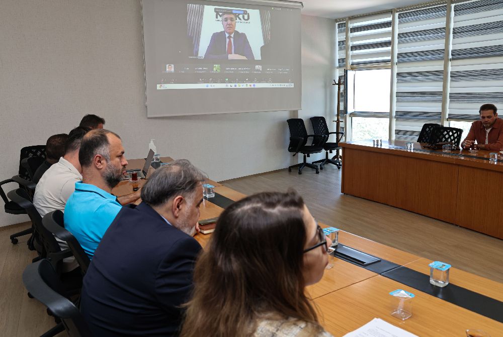 Makü Kariyer Okulu’nda Mezuniyet Heyecanı 2