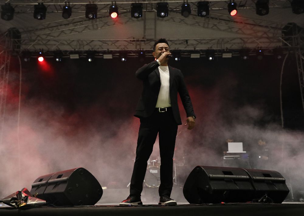 Makü’de Coşkulu Mezuniyet! 7 Bin Öğrenci Kep Attı, Unutulmaz Anlar Yaşandı 1
