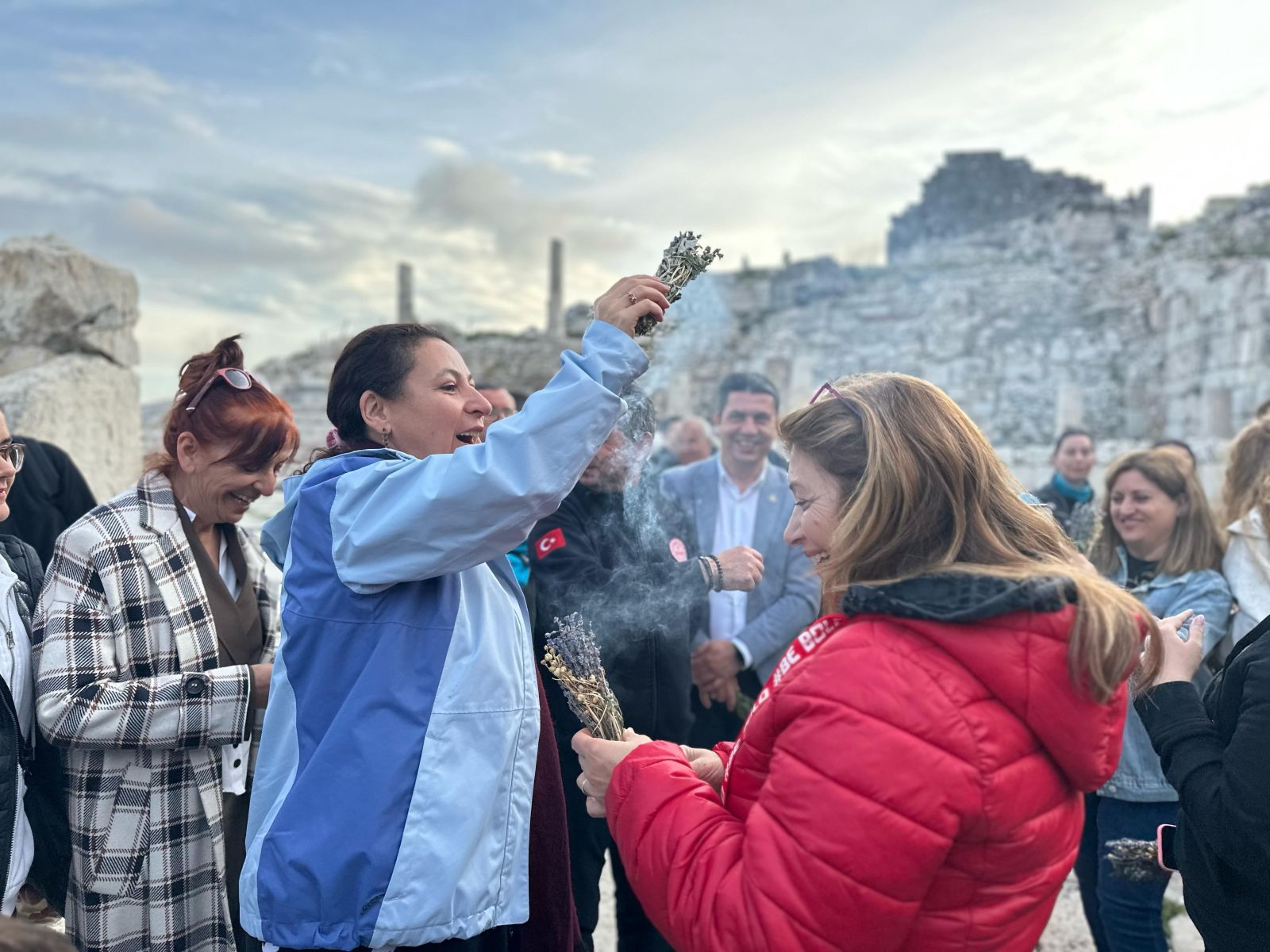Sagalassos’ta Mistik Anlar! Antik Taşlar Tütsü Kokularıyla Buluştu 1