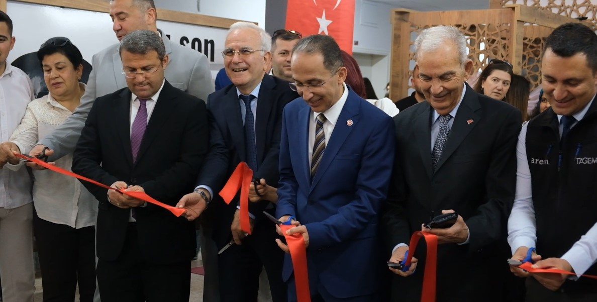 Süleyman Demi̇rel’i̇n Adi Özel Müzede Yaşatiliyor (3)