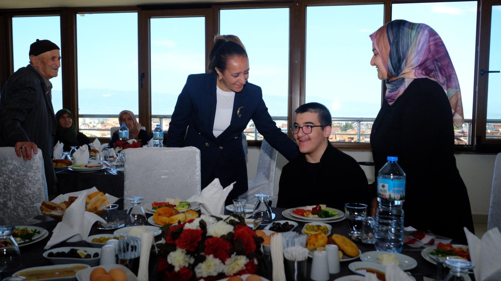 Vali Tülay Baydar Bilgihan’dan Anlamlı Buluşma 3