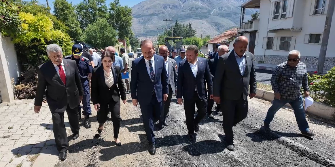 Asfalt Çalişmalari Sürüyor (5)