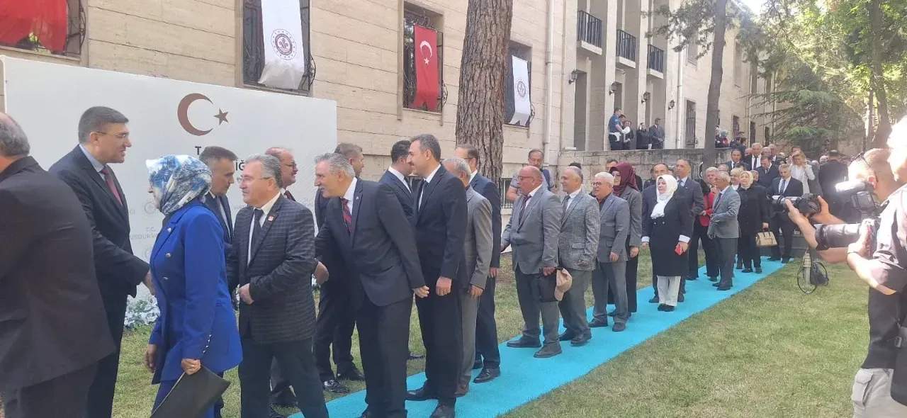 Burdur Valiliği’nde Bayramlaşma Coşkusu! 2
