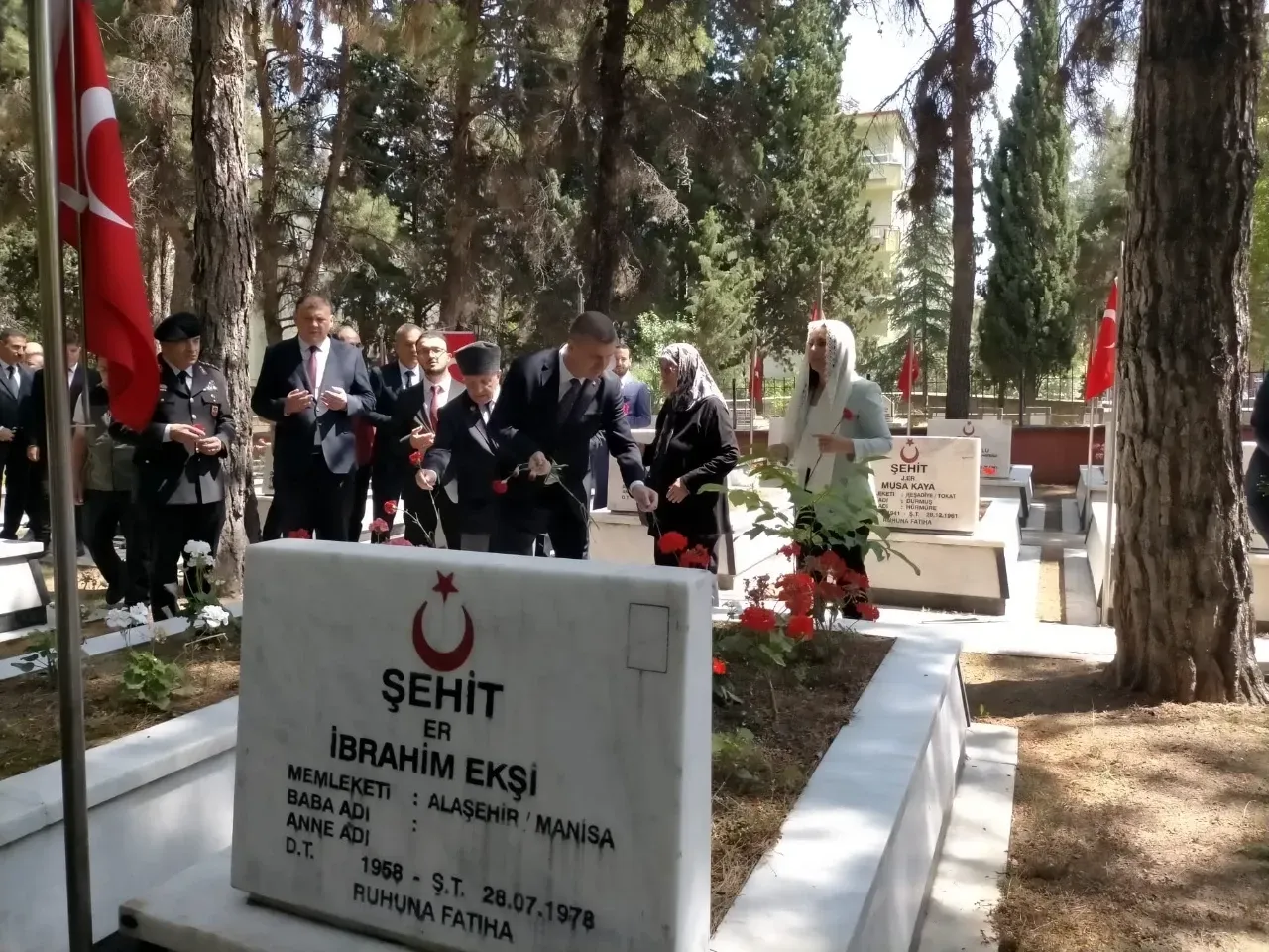Burdur’da Aziz Şehitler Unutulmadı! Bayram Öncesi Anlamlı Ziyaret 3
