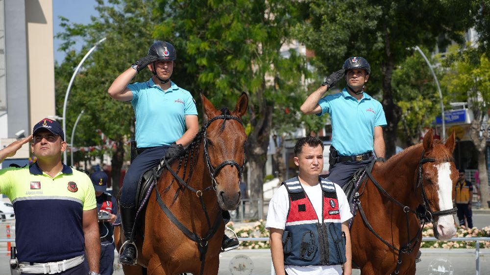 Cumhuriyet Meydanı’nda Gurur Anı Jandarma 186 Yaşında! 3