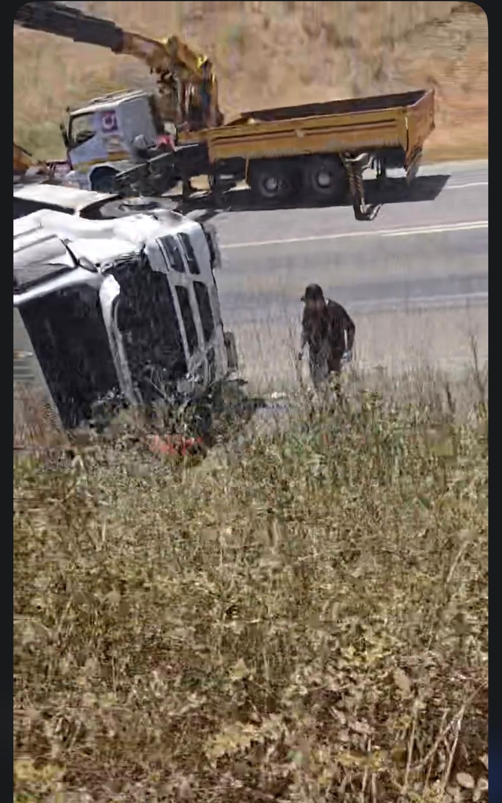 Isparta Antalya Karayolunda Tır Devrildi Yol Trafiğe Kapandı (2)