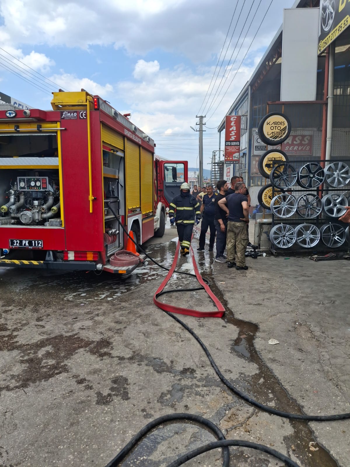 Isparta Yeni Sanayi Sitesi’nde Yangın Paniği (1)
