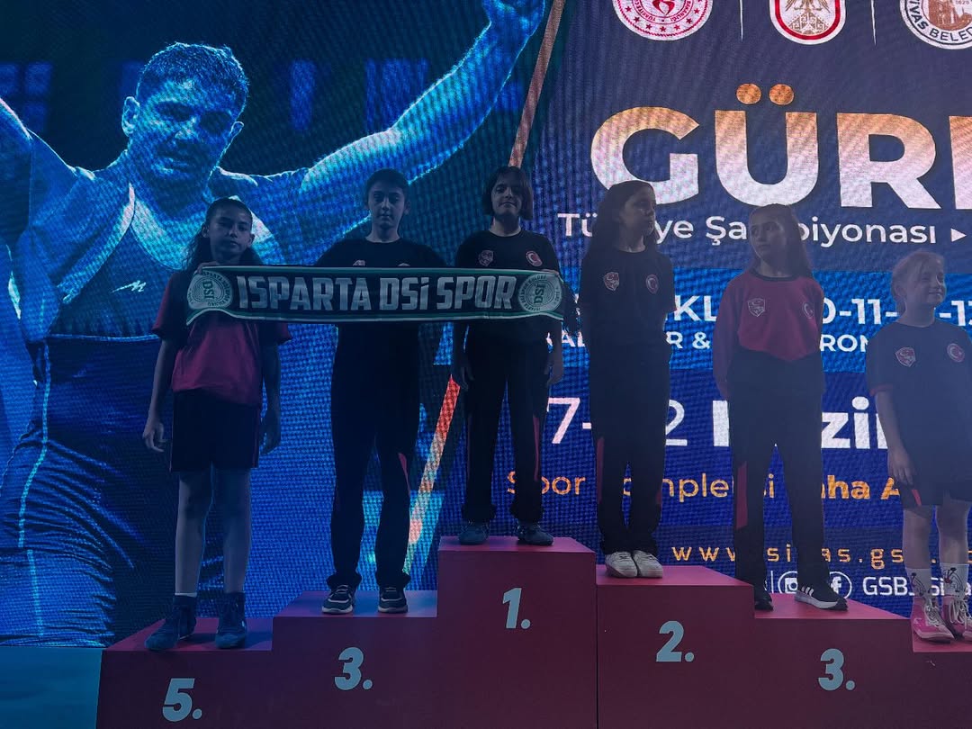 Ispartalı Güreşçiler (1)