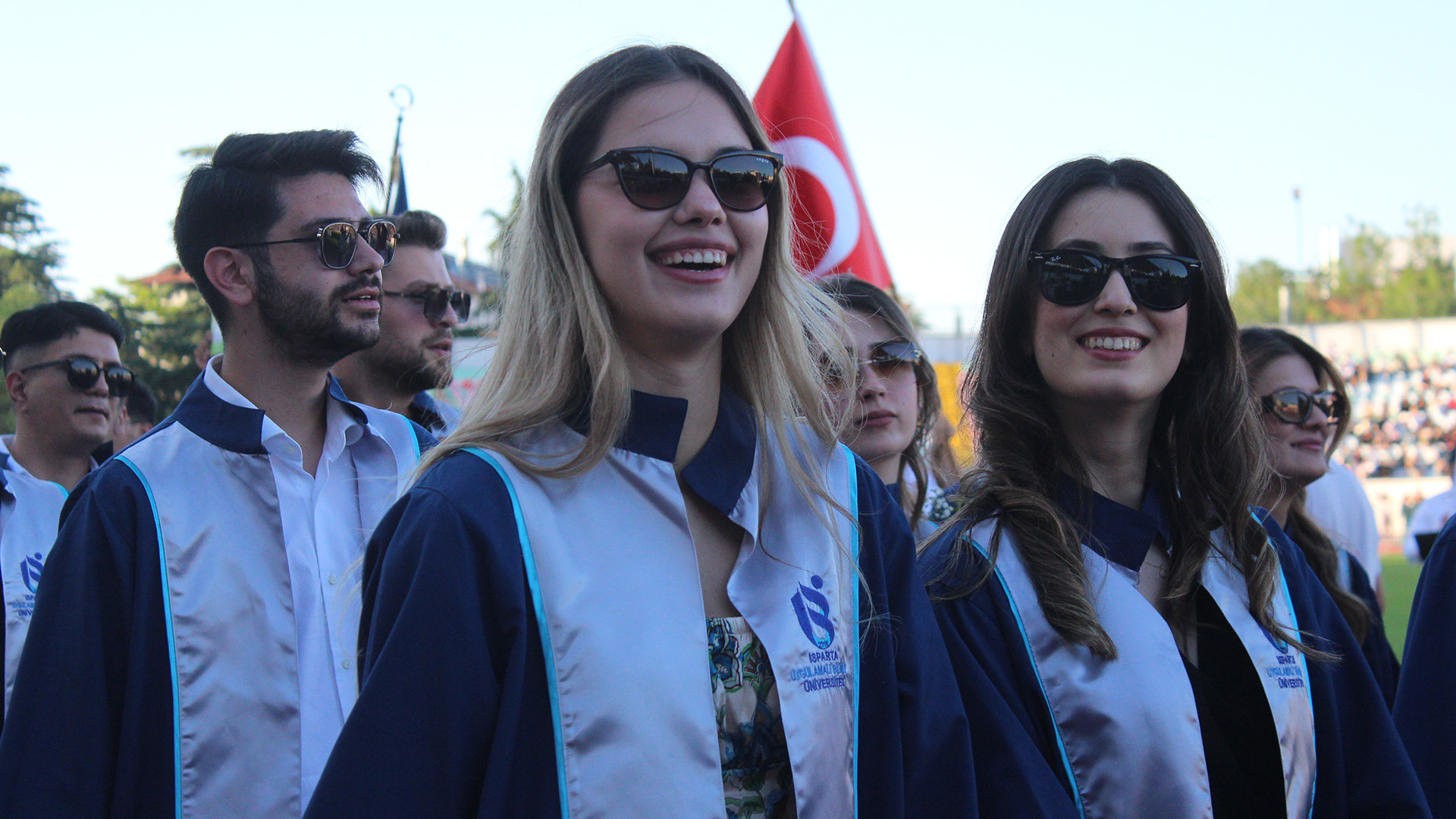 Isubü Mezuniyetinde Coşku Dolu Anlar Yaşandı (10)