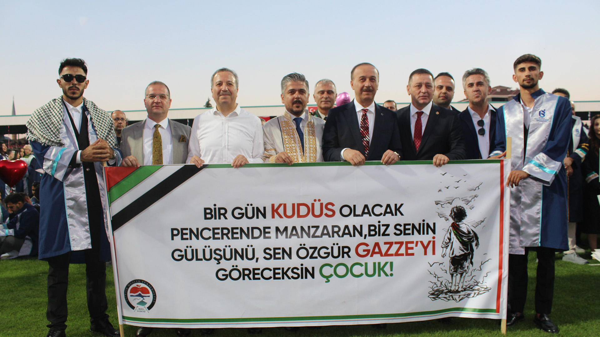 Isubü Mezuniyetinde Coşku Dolu Anlar Yaşandı (17)