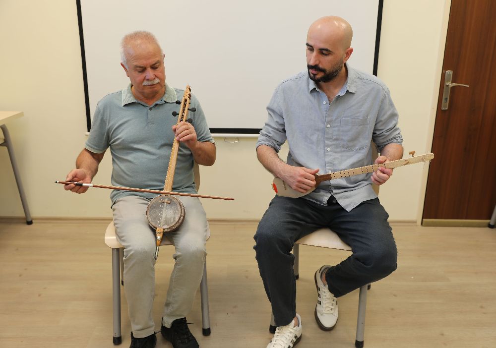 Makü’lü Öğrenci Geleneksel Sanatla Teknolojiyi Buluşturdu 5
