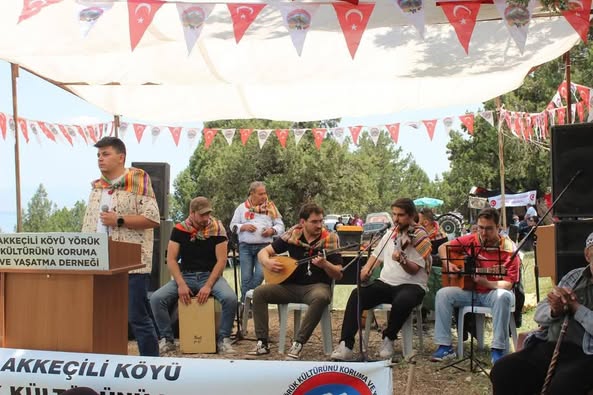 Seni̇rkent Akkeçi̇li̇ Köyü’nde 10. Yörük Şenli̇ği̇ Coşkuyla Gerçekleşti̇ (4)