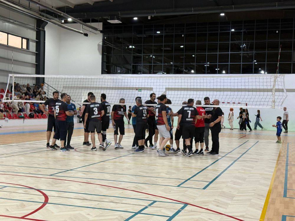 Bucak’ta Voleybol Coşkusu! Halk Turnuvası Şampiyonları Belli Oldu 2