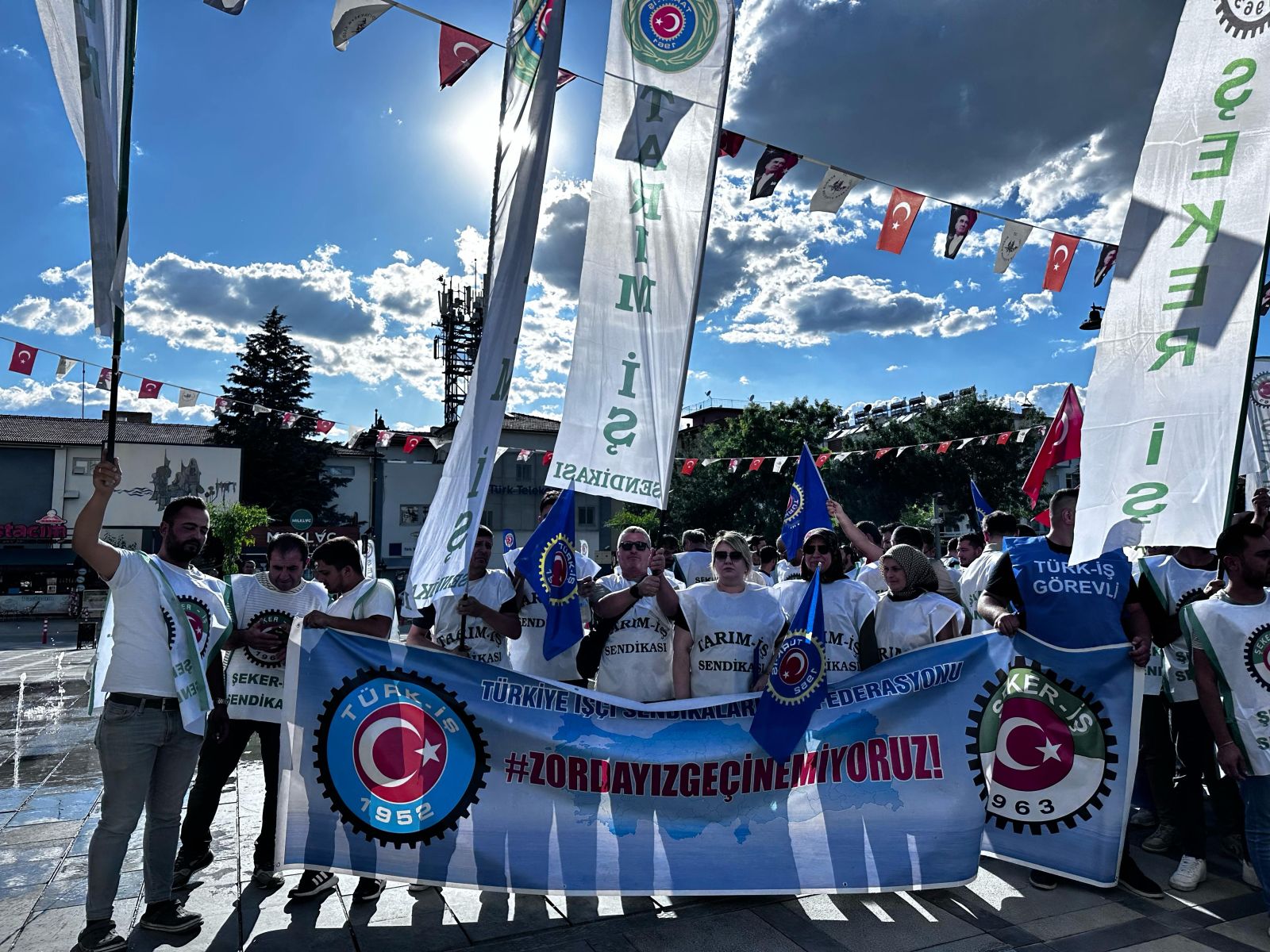 Burdur’da İşçiler Meydanlara İndi 2