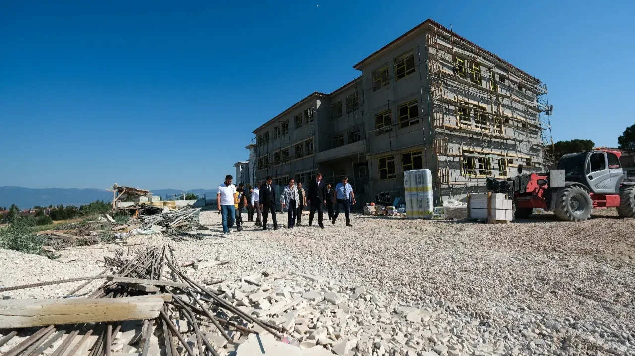 Burdur’da Yeni Okullar Yükseliyor! Vali Bilgihan’dan İnceleme 1