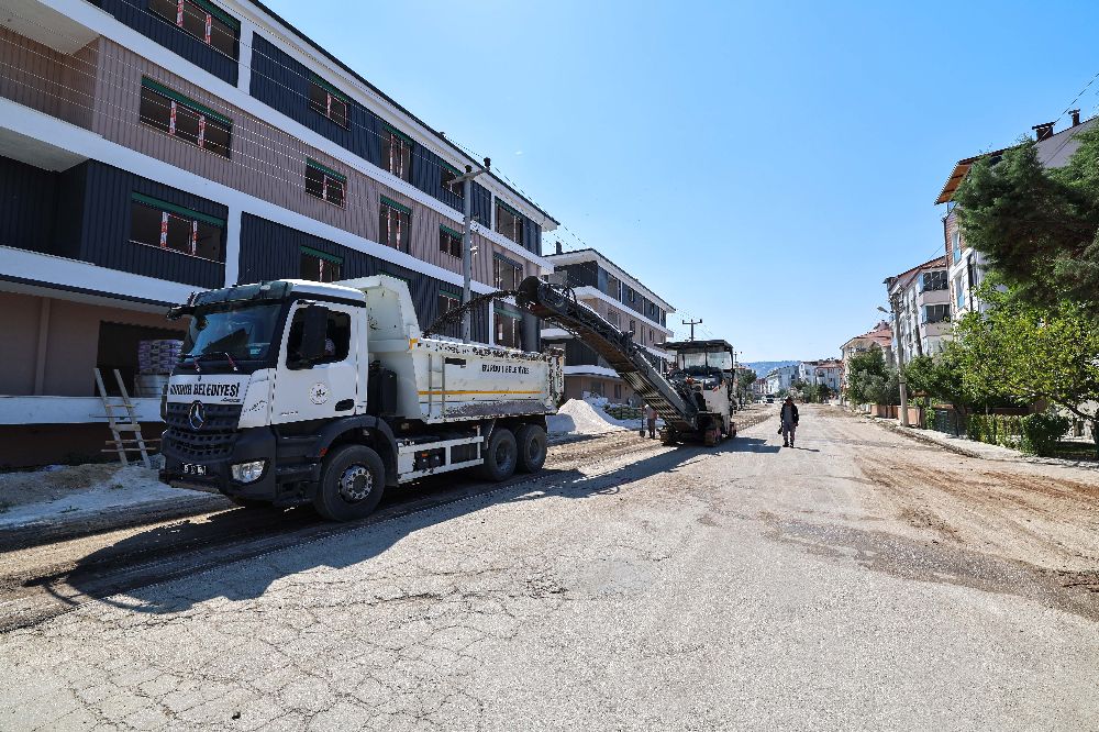 Burdur’da Yol Yenileme Çalışmaları Sürüyor! 2