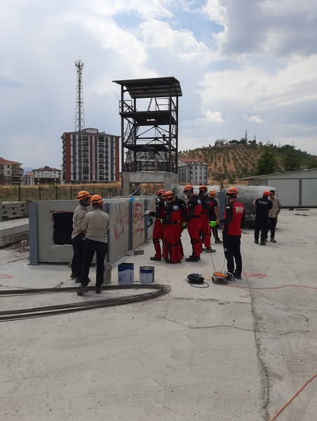 İhh Arama Kurtarma Ekibi Hafif Seviye Akreditasyon Sınavını Başarıyla Tamamladı (4)