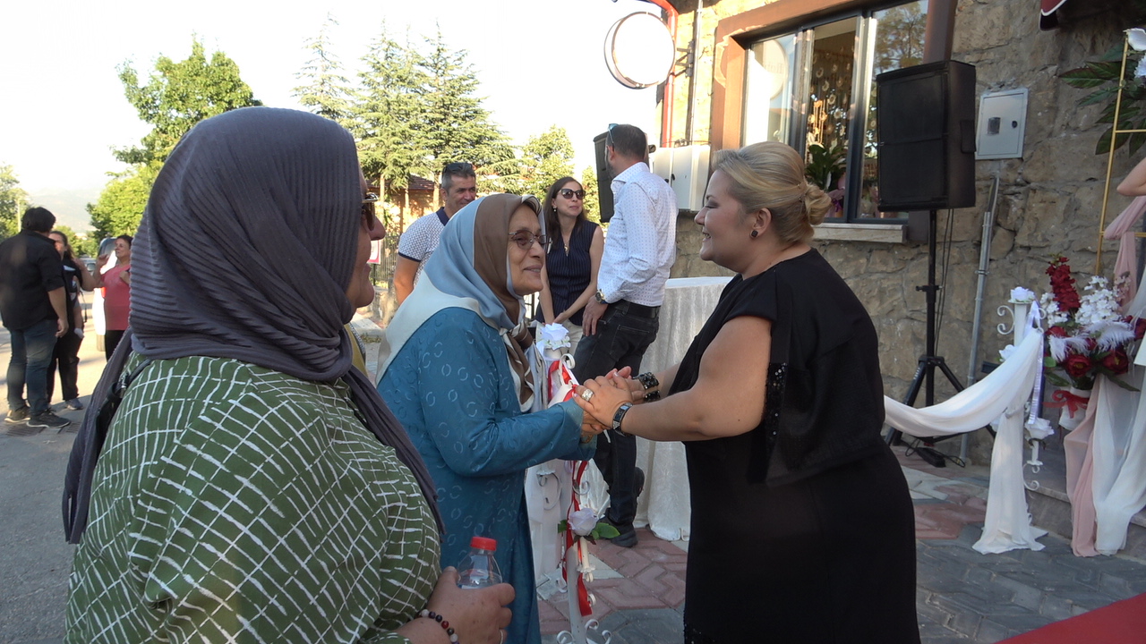 Isparta’da “Hobi̇hane” Açildi El Sanatlari Tutkunlarina Yeni̇ Buluşma Noktasi (12)