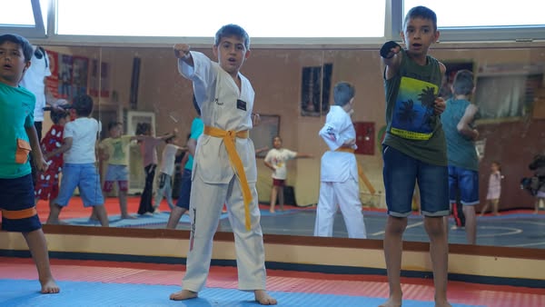 Isparta’da Yaz Spor Okulları Kapsamında Taekwondo Kursları Devam Ediyor (4)