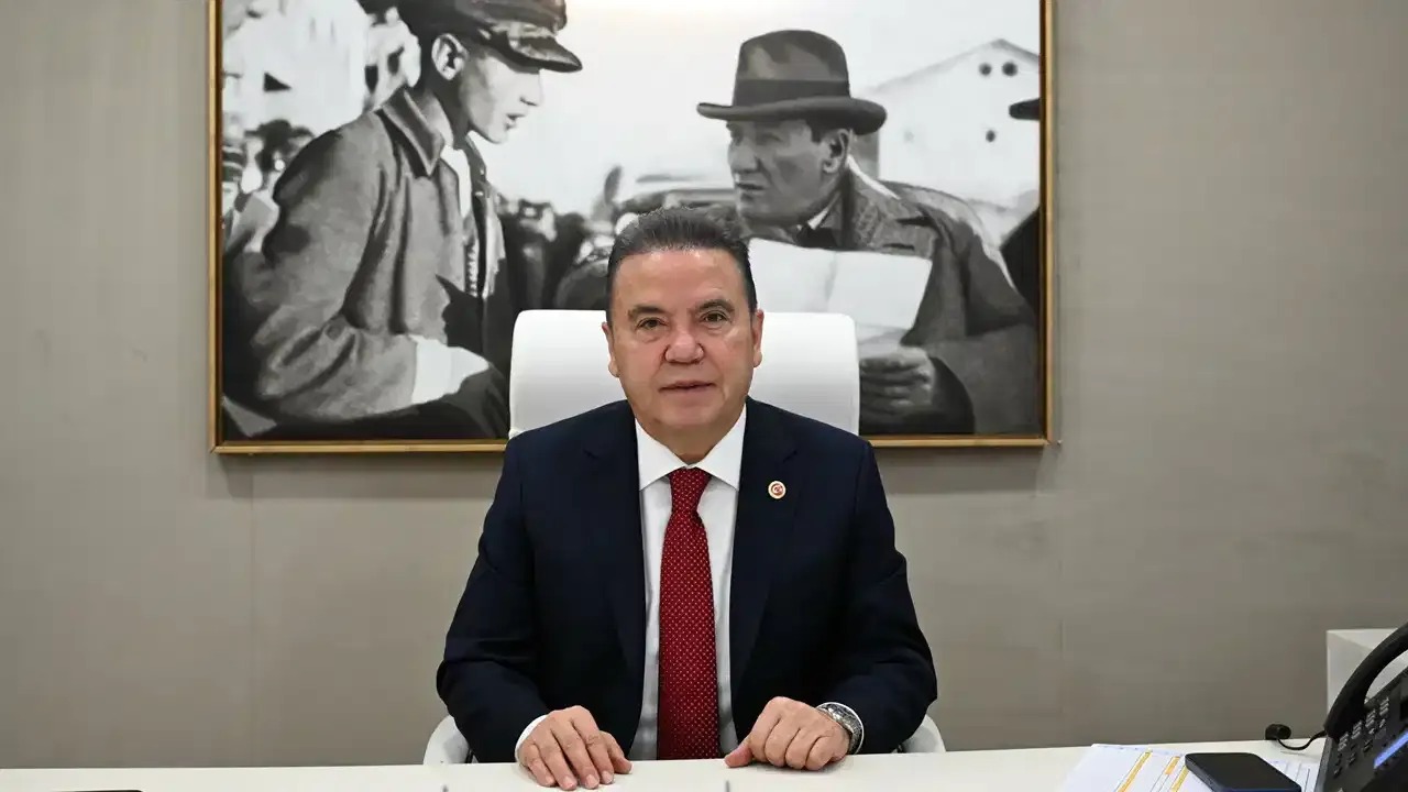 Muhittin Böcek Sağlık Kontrolü İçin Hastaneye Sevk Edildi-1