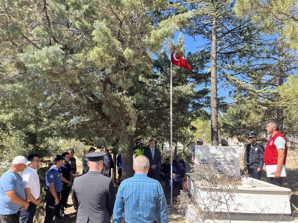 Şehit Polis Memuru Abdullah Bayındır Mezarı Başında Anıldı (1)