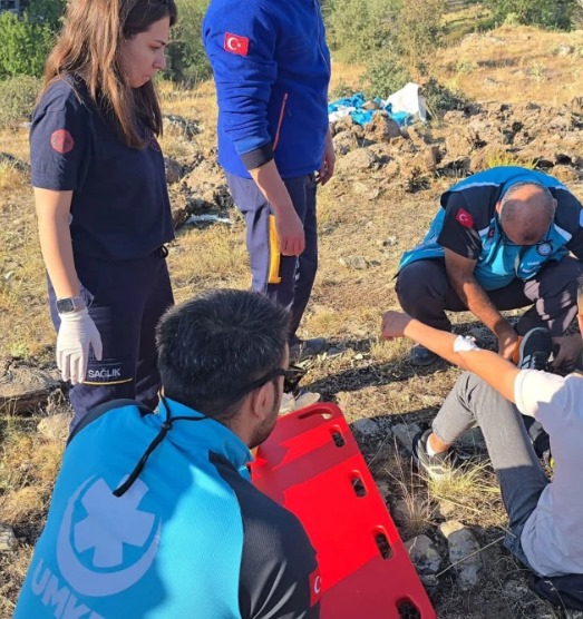 Afyonkarahisar’da Trafik Kazası 3 Yaralı (1)