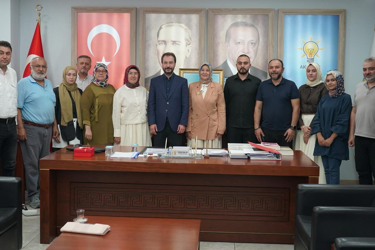 Ak Parti İl Başkanı Er, Bakan Yardımcısı Yenigün’ü Ağırladı (1)