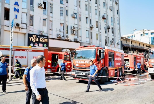 Denizli’de Çarşı Yangını Kontrol Altına Alındı (2)
