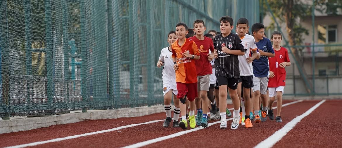 Gsb Spor Okullarında Futbol Heyecanı! (4)