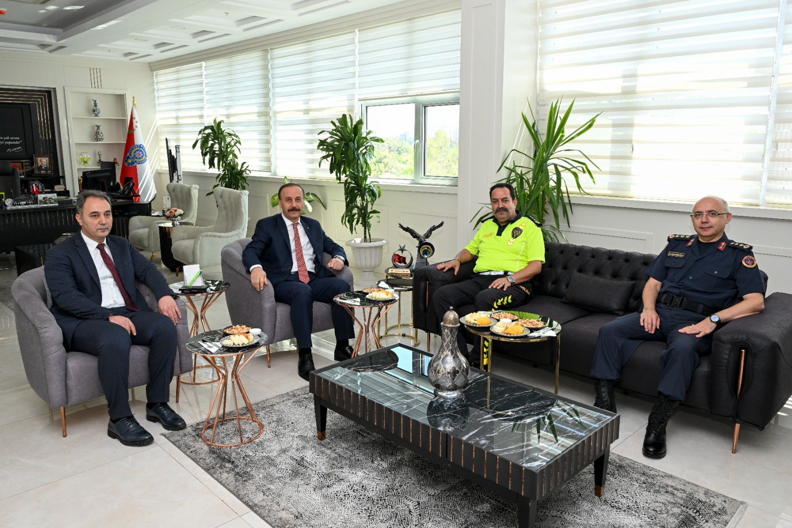 Isparta Protokolünden Antalya Emniyet Müdürü’ne Ziyaret (2)