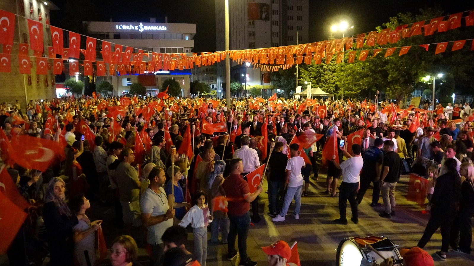 Isparta'da 30 Ağustos Zafer Bayramı’na Yakışan Coşkulu Gece (3)