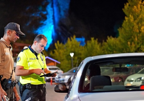 Isparta’da Gece Denetimi 358 Kişi Sorgulandı! (1)