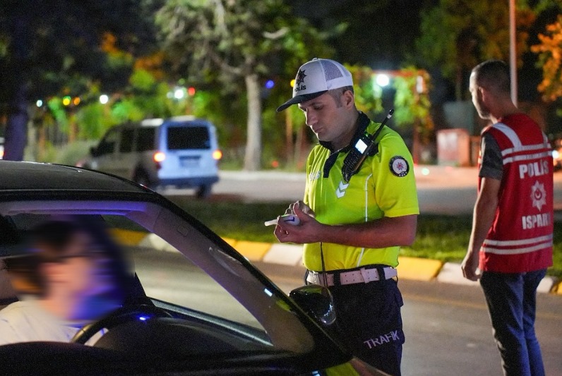 Isparta’da Parklarda Sıkı Denetim (2)