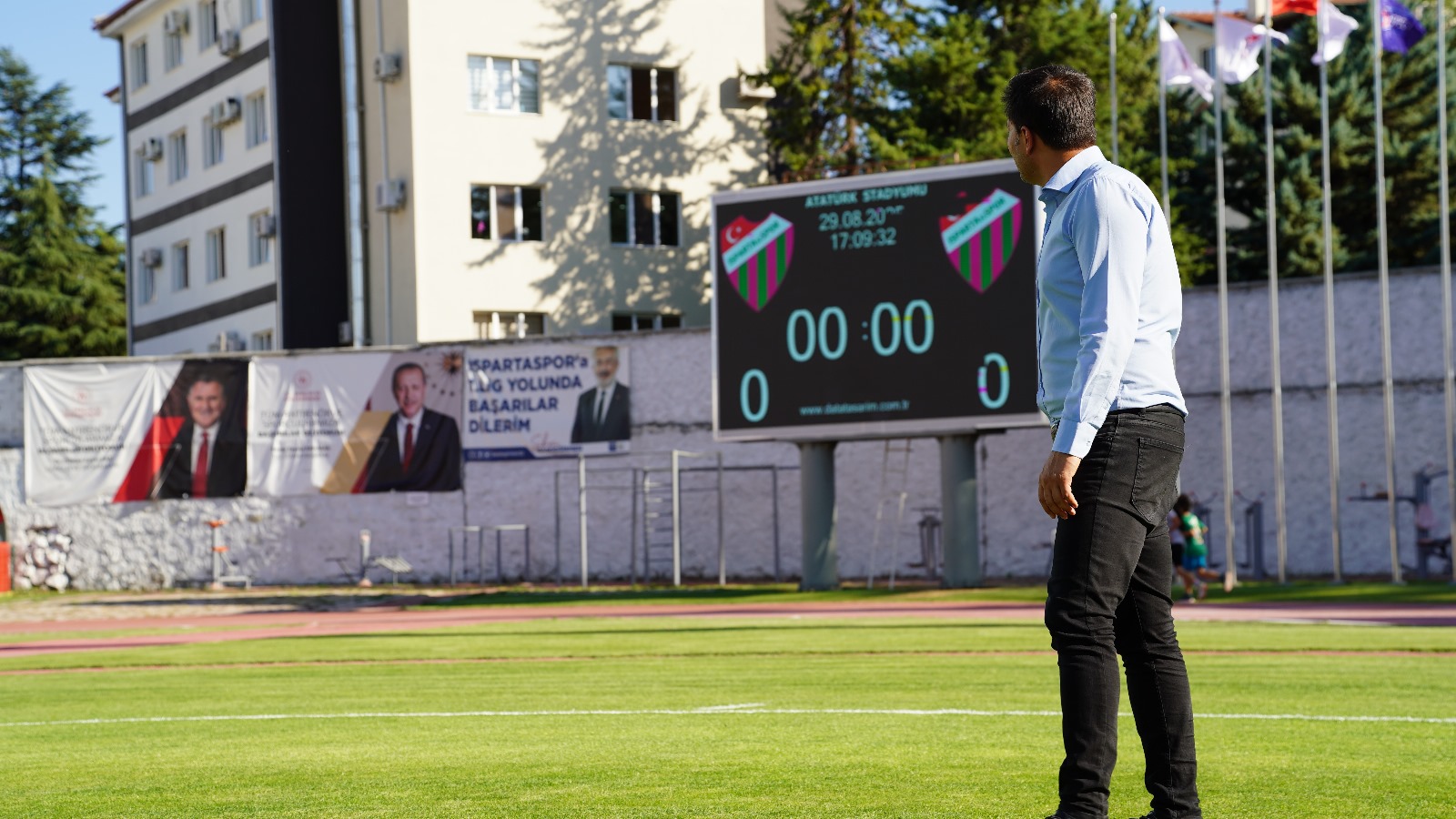 Müdür Kaya, Stadyumda Hazırlıkları Denetledi (3)