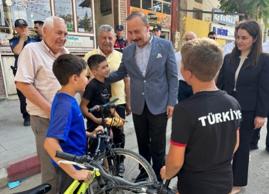 Vali Erin, Senirkent'te Esnaf Ve Vatandaşlarla Buluştu (1)