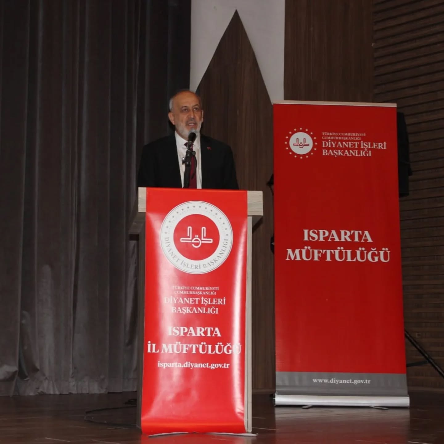 Isparta'da Mevlid-i Nebi Haftası konferansı gerçekleşti-2