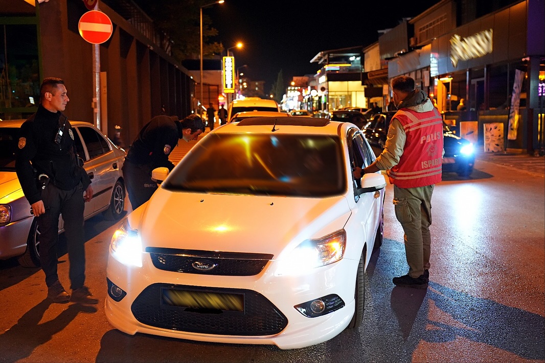 Isparta’da abartı egzoz ve modifiye araç denetimi-3
