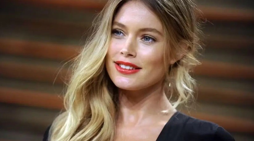 Doutzen Kroes Kimdir Melih Gokcek Doneminde Gong Calarak 41 Milyon Lira Alan Manken Doutzen Kroes Kac Yasinda Nereli