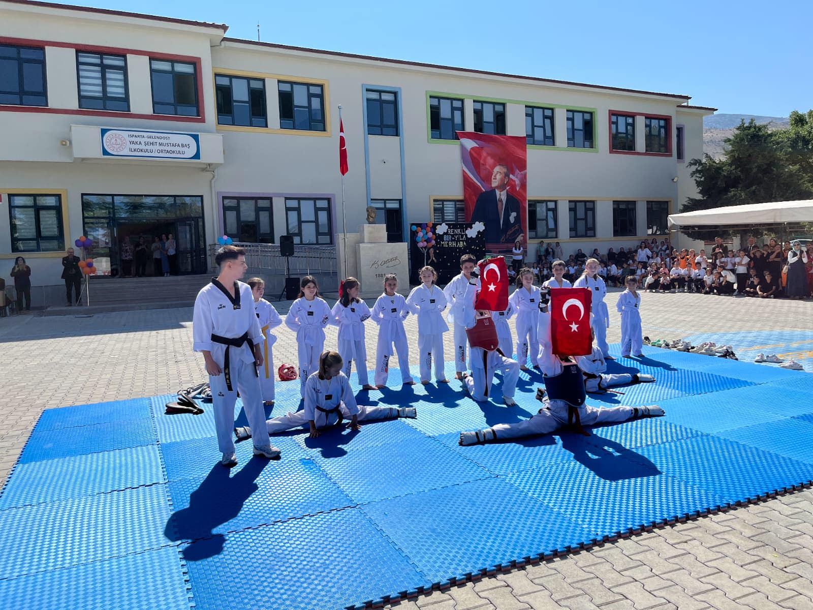 Gelendost’ta İlköğretim Haftası Programı Düzenlendi (4)
