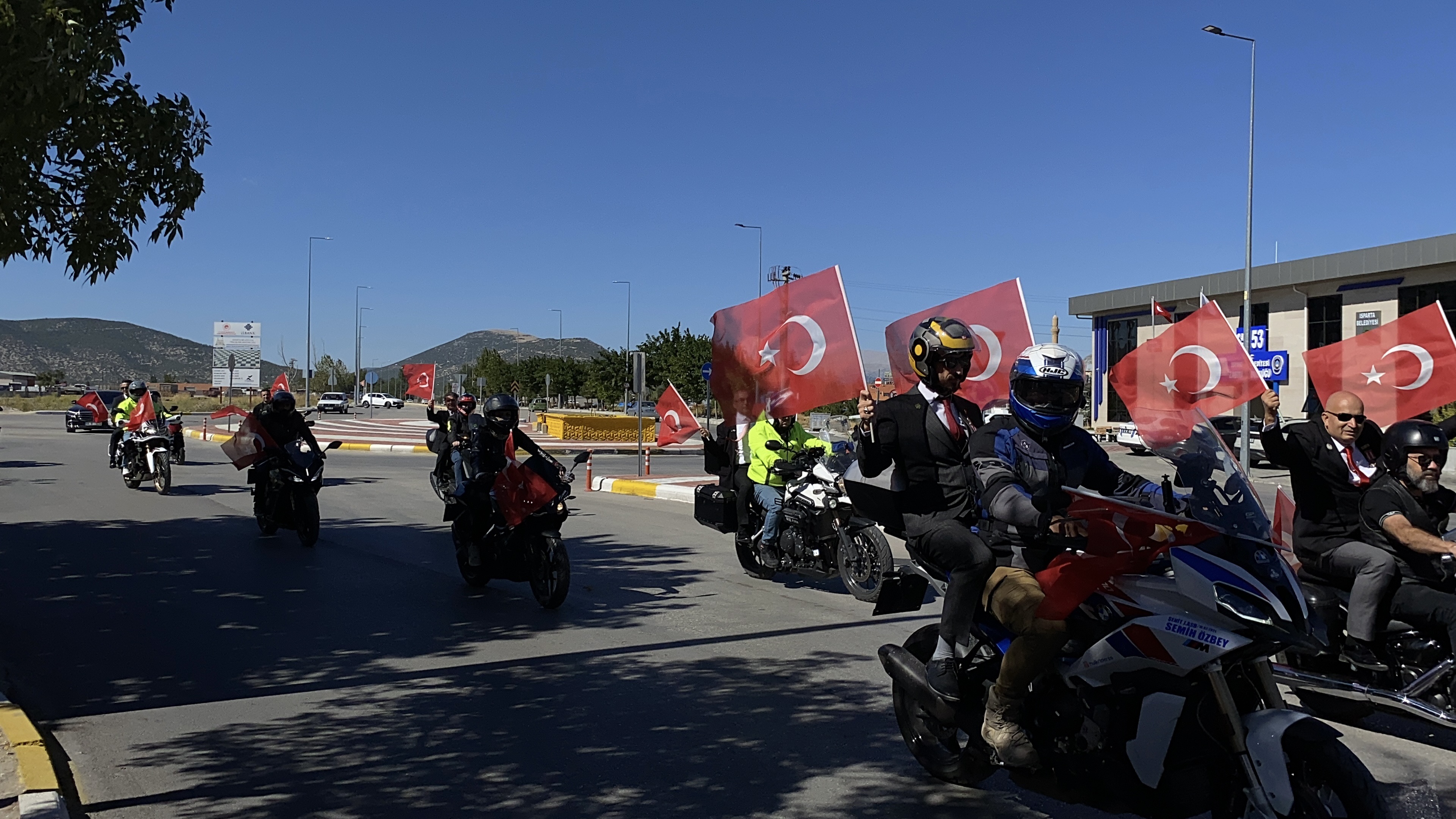Isparta’da Bir İlk Gaziler İçin Motosikletli Farkındalık Konvoyu 