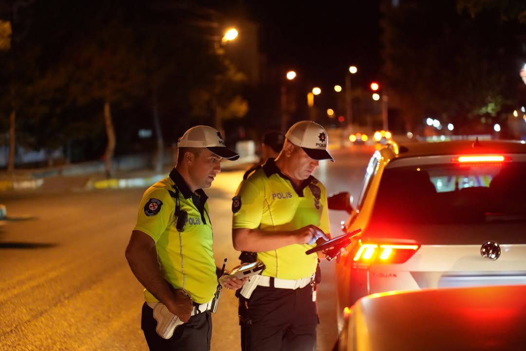 Isparta’da Modifiye Ve Abartı Egzoz Denetimi 5 Araç Trafikten Men Edildi (3)
