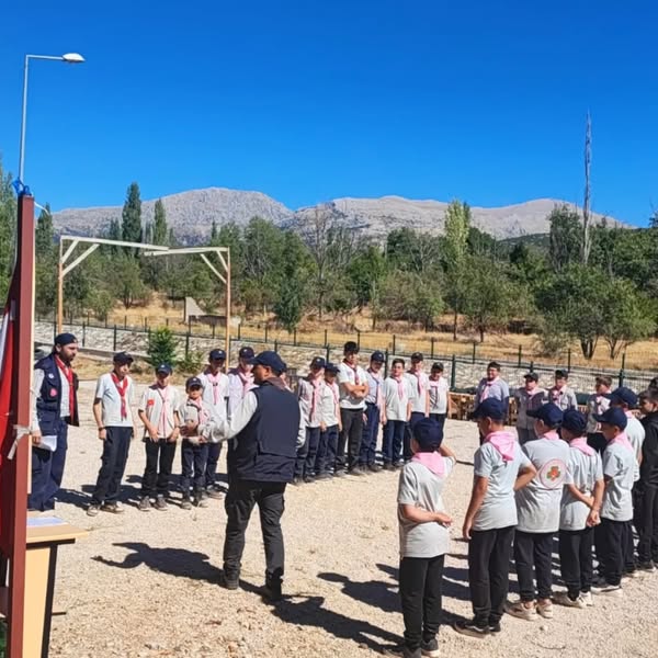 İzciler Atabey Ertokuş Bey'de Kulüp Kampı