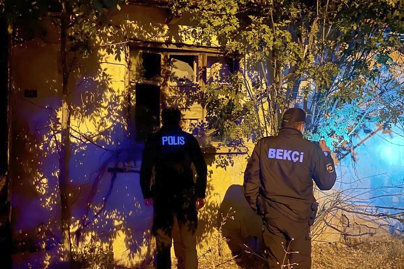Isparta’da park ve bahçelerde gece denetimi