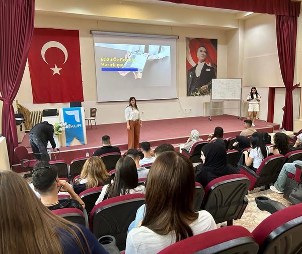 Sdü’de Öğrencilere “İş Arama Becerileri” Eğitimi (1)