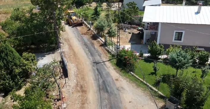 Isparta’nın köy yollarında sıcak asfalt çalışmaları tamamlandı-2