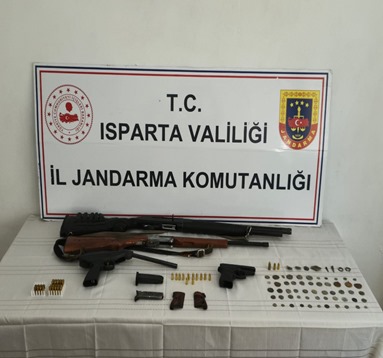 Isparta jandarması kaçakçılara göz açtırmadı!-1