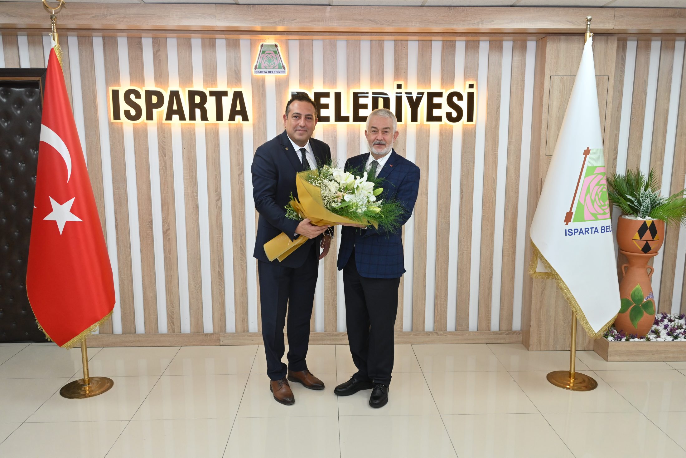 15. Bolge Isparta Eczaci Odasi Baskana Ziyaret (3)