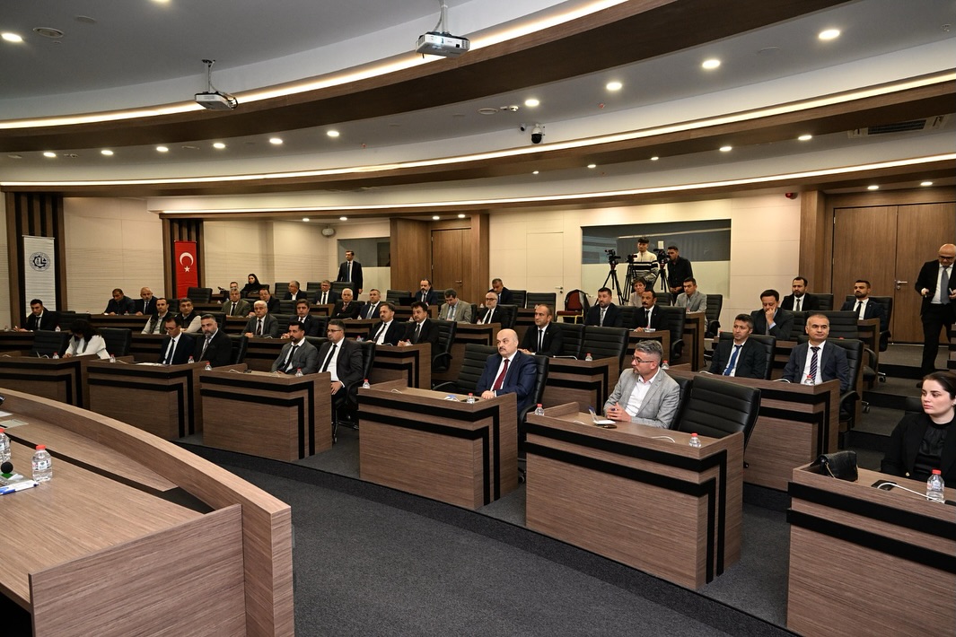 Vali Erin: “13 kamu görevlisi ve 25 özel sektör temsilcisi savcılığa bildirildi”-3