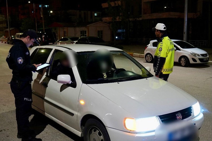 Isparta’da Abartı Egzoz ve Modifiye Araçlara Sıkı Denetim!-1